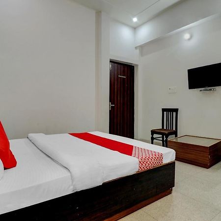 Oyo 72429 New Abhinandan Hotel Amroha Kültér fotó