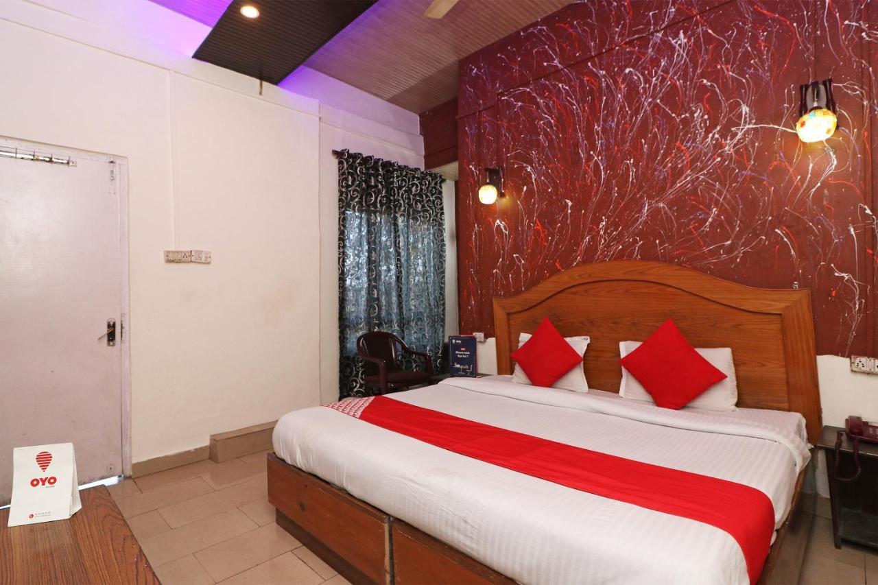 Oyo 72429 New Abhinandan Hotel Amroha Kültér fotó