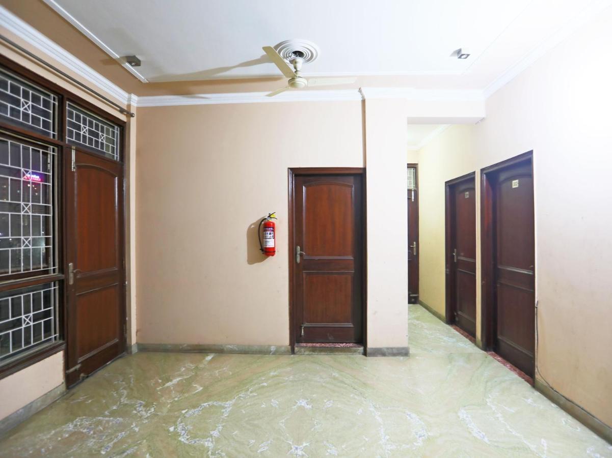 Oyo 72429 New Abhinandan Hotel Amroha Kültér fotó
