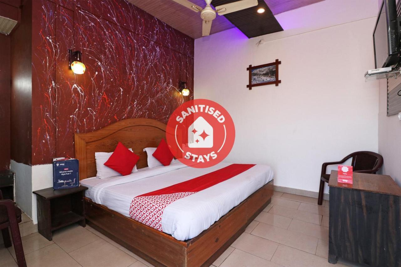 Oyo 72429 New Abhinandan Hotel Amroha Kültér fotó