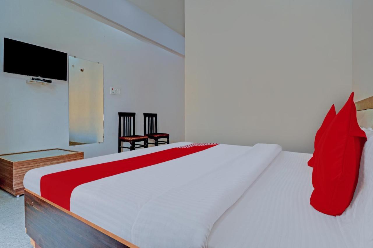 Oyo 72429 New Abhinandan Hotel Amroha Kültér fotó